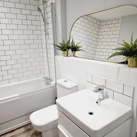 Rated Luxury In Centre Apartament