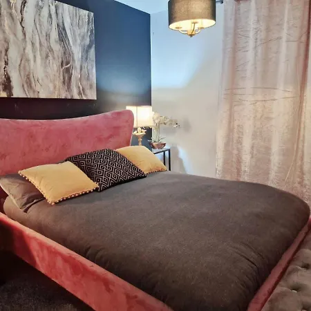 Rated Luxury In Centre Birmingham