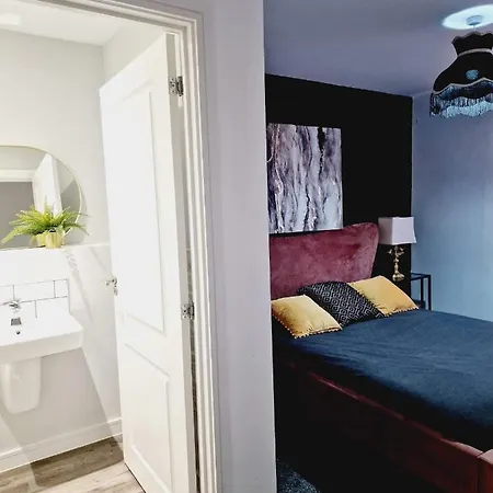 Rated Luxury In Centre Apartament *